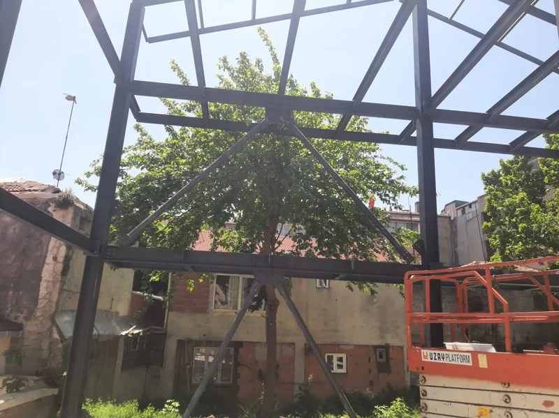 Maltepe Kur’an Kursu — çelik çatı taşıyıcıları ve birleşimlerinin görünümü